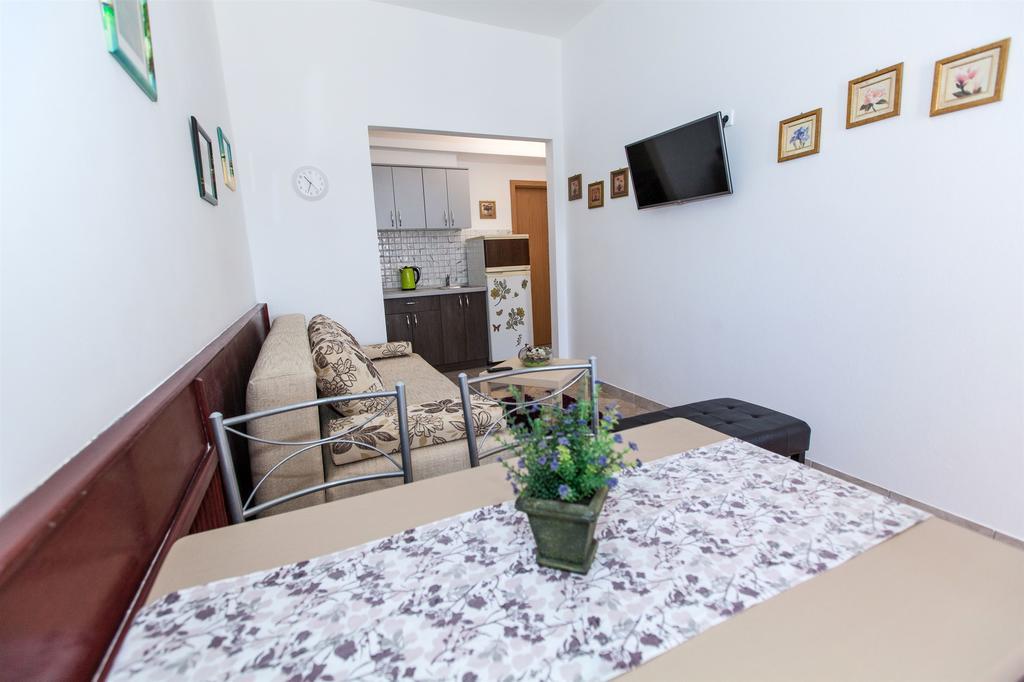 Apartments Vita Novi Vinodolski Habitación foto
