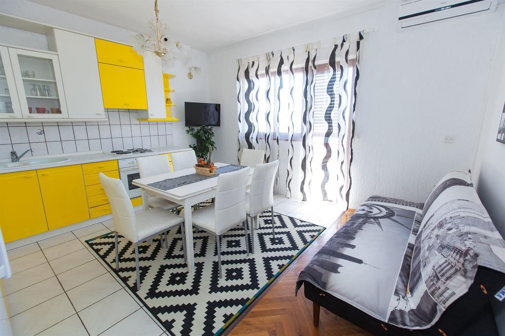Apartments Vita Novi Vinodolski Habitación foto